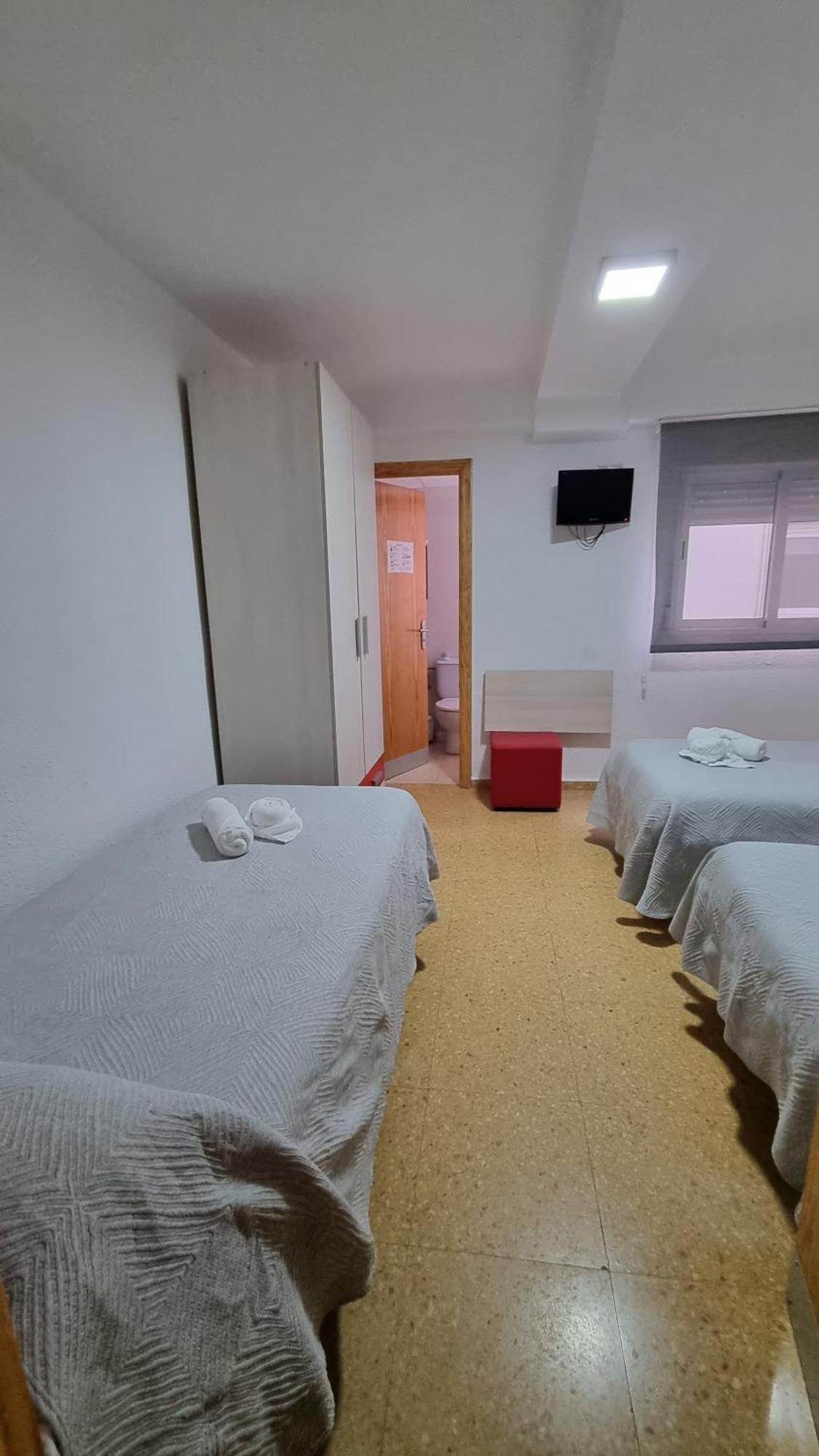 Pension Colon Сан-Хуан-де-Аликанте Экстерьер фото